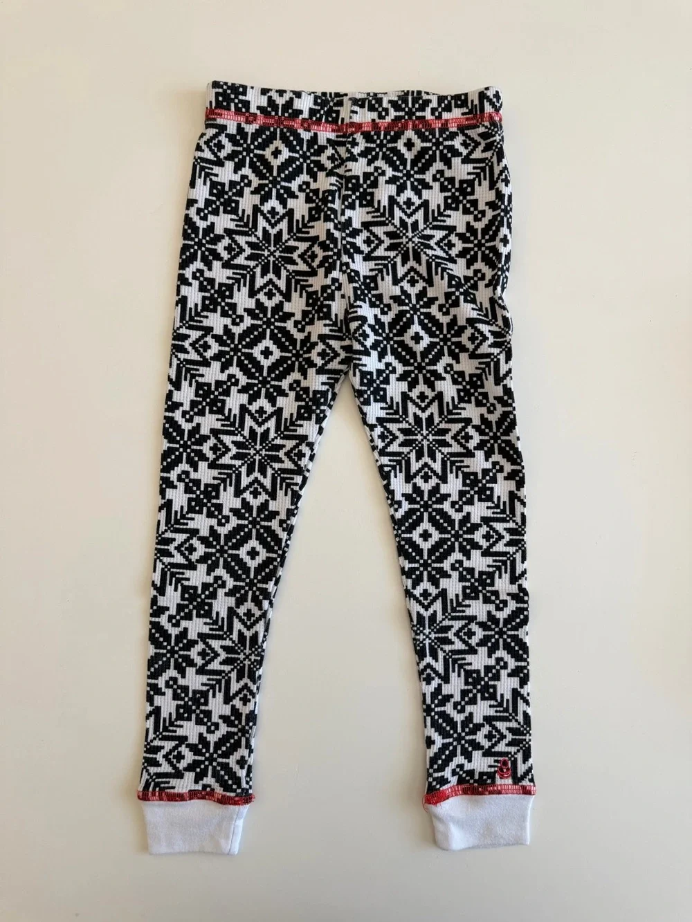 Cuddl Duds Girls Thermal: Black/White  Snowflake